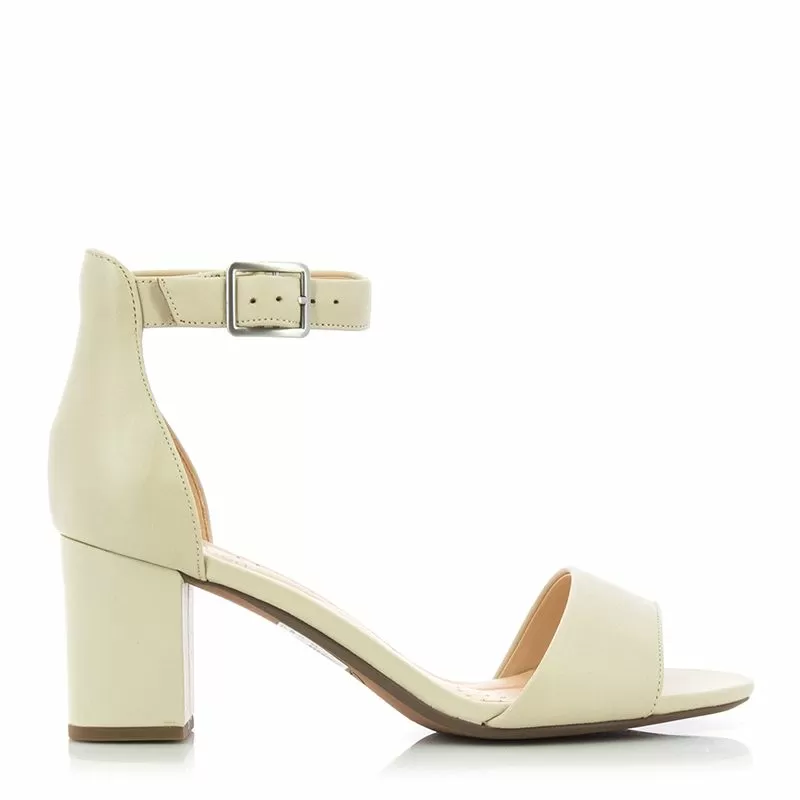 Дамски сандали на ток CLARKS - 26177448 DEVA MAE IVORY LEATHER
