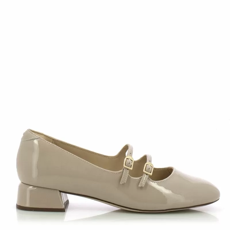 Токчета CLARKS - 26181313 DAISS30 SHINE SAND PATENT