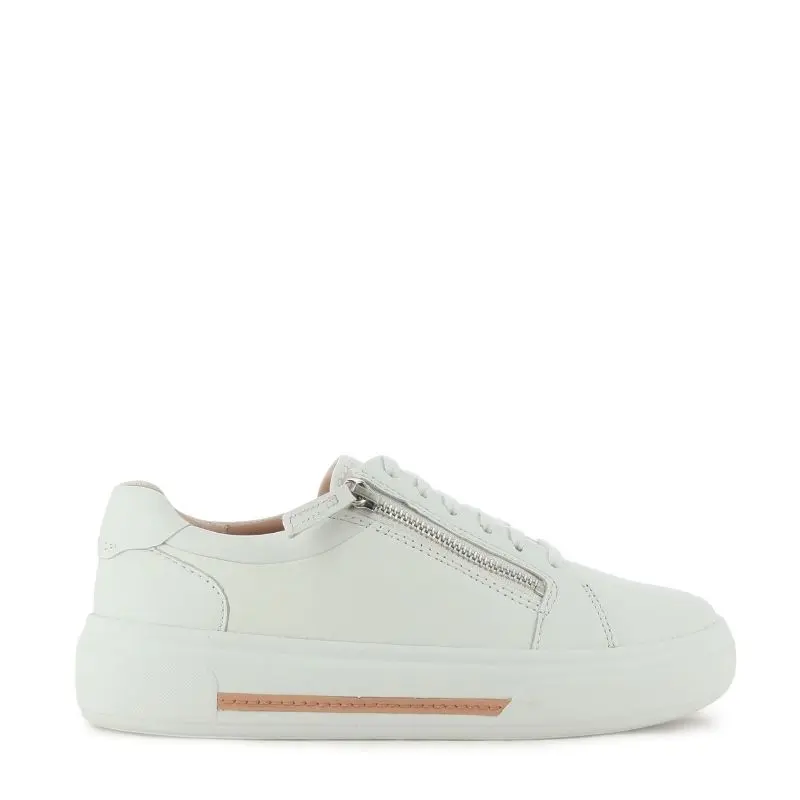 Дамски Сникърс CLARKS - 26185917 HOLLYROSE ZIP WHITE LEATHER